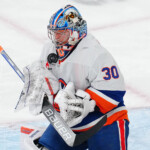 islanders-face-nightmare-goalie-situation-with-ilya-sorokin-illness