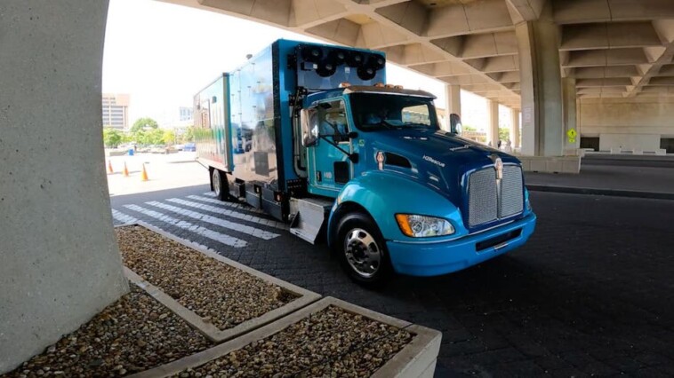 hydrogen-powered-rescue-truck-just-smashed-a-world-record,-and-it-only-spits-out-water