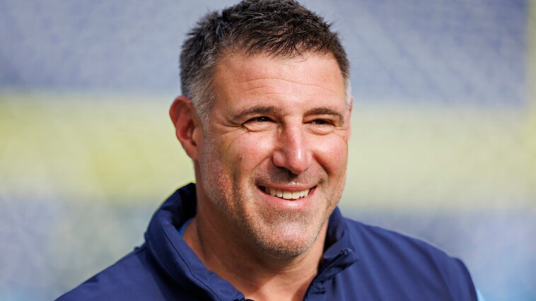 patriots-agree-to-make-mike-vrabel-next-head-coach