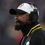 steelers-planning-to-keep-mike-tomlin-despite-disastrous-end-to-season