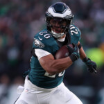 all-giants-fans-can-do-is-watch-as-saquon-barkley-enjoys-football-heaven-with-eagles