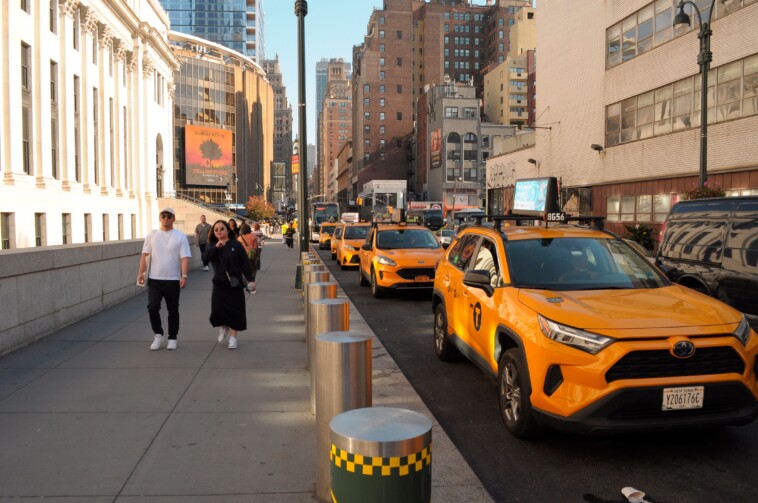 uber-led-coalition-to-take-on-sky-high-insurance-costs-for-nyc-cab,-ride-share-drivers