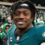 ‘inner-excellence’-tops-amazon-after-eagles-star-caught-reading-it-during-game