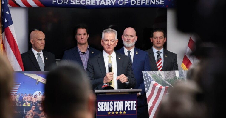 former-navy-seals,-green-berets,-and-veterans-unite-in-dc-to-back-pete-hegseth’s-defense-secretary-nomination-—-reportedly-500+-veterans-set-to-march-tomorrow