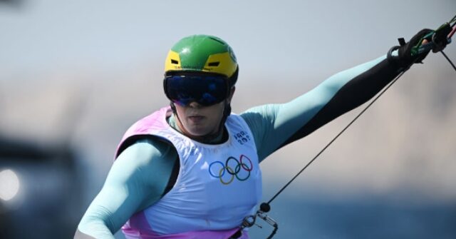 watch:-olympic-kitesurfer-rescues-woman-at-risk-of-drowning