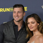 tim-tebow-and-wife-demi-leigh-announce-they’re-expecting-first-child