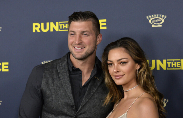 tim-tebow-and-wife-demi-leigh-announce-they’re-expecting-first-child