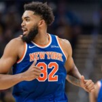 sources:-knicks’-towns-has-bone-chip-in-thumb