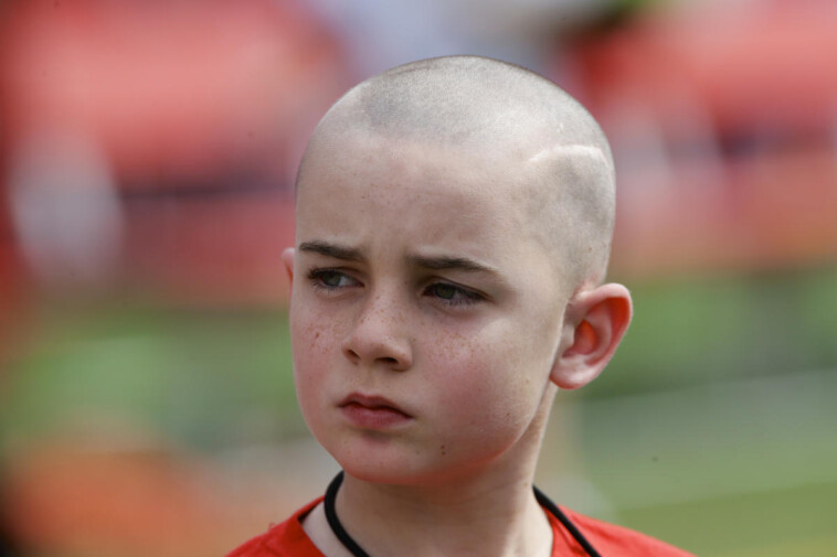 jack-hoffman,-the-young-nebraska-fan-known-for-‘the-run’-in-2013,-dies-at-19-after-cancer-battle