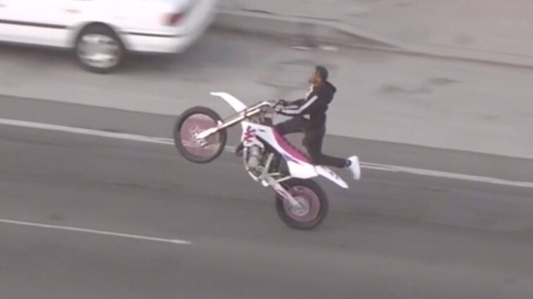 dozens-of-decoy-riders-caught-on-camera-joining-california-highway-patrol-dirt-bike-police-chase-through-la