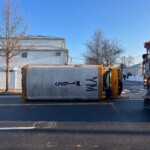 nearly-a-dozen-kids-hurt-as-lexus-slams-into-school-bus,-causing-it-to-flip-in-staten-island:-cops