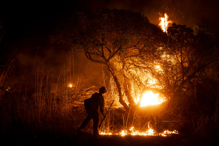 death-toll-climbs-to-27-from-california-fires-as-return-home-for-thousands-of-evacuees-uncertain