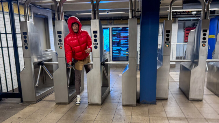 mta’s-latest-‘solution’-to-$800m-fare-evasion-scourge-turns-into-train-wreck-as-flood-of-nyc-subway-riders-vault-over-turnstile-spikes