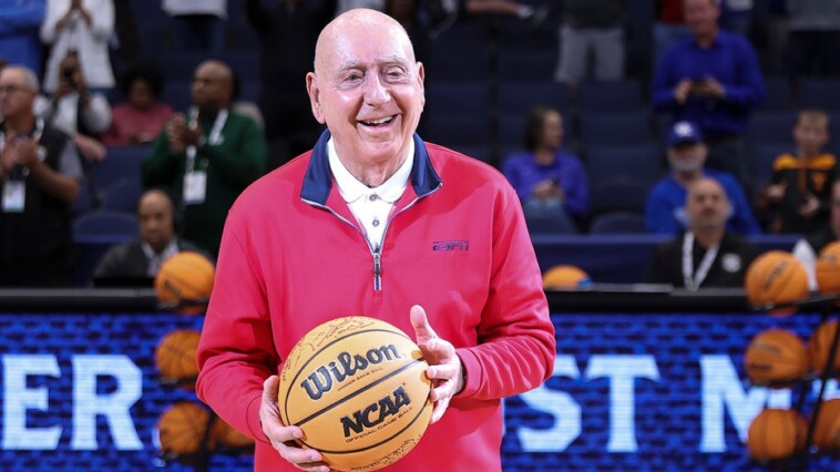 espn-announces-hall-of-famer-dick-vitale’s-return-to-broadcasting-after-latest-cancer-battle