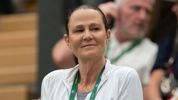 tennis-great-pam-shriver-reveals-grand-slam-trophies,-car-stolen-after-evacuating-from-wildfires