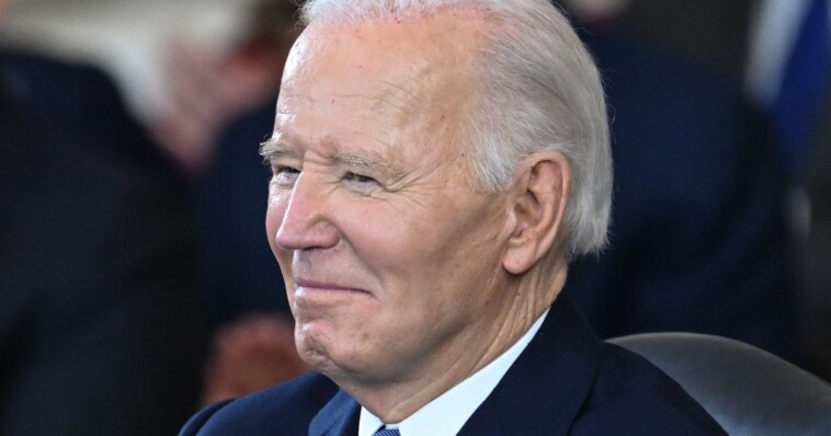 biden-makes-one-last-shocking-move-in-final-minutes-of-his-presidency,-pardons-5-of-his-family-members