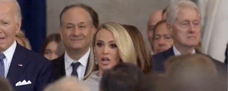 here’s-what-carrie-underwood-mouthed-to-inauguration-staff-over-music-blunder