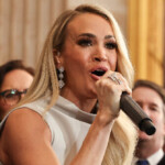 watch:-carrie-underwood-sings-‘america-the-beautiful’-a-cappella-at-trump’s-inauguration-after-audio-issue