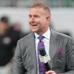 kirk-herbstreit,-ohio-state-football-alum,-breaks-down-during-broadcast-after-buckeyes-win-national-title