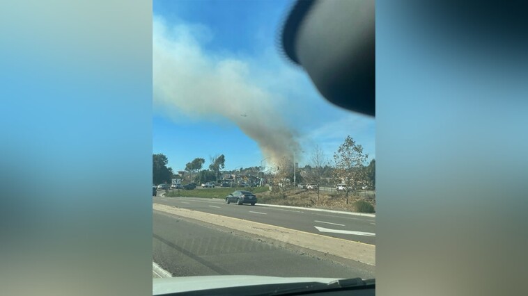 california-fires:-friars-fire-breaks-out-near-fashion-valley-mall-in-san-diego