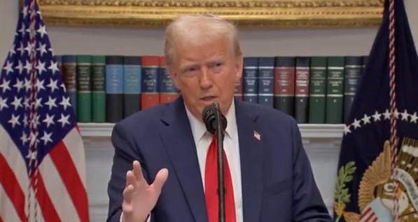 watch:-president-trump-shuts-down-leftist-‘reporter’-with-a-masterful-response-when-he-hears-a-nasty-gotcha-question-regarding-the-j6-pardons