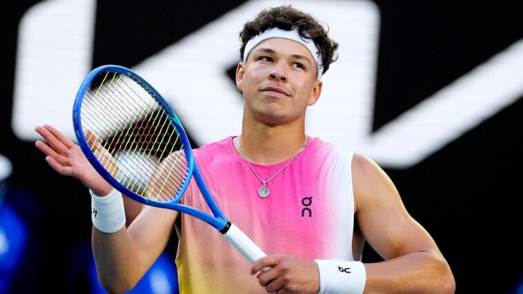 american-tennis-star-ben-shelton-puts-australian-open-tv-interviewers-on-blast-over-treatment-of-players