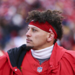 patrick-mahomes-amid-criticism-that-he-flopped-vs.-texans:-‘i-probably-shouldn’t-have-done-that’