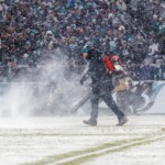 eagles-sell-dirty-snow-from-playoff-game-vs.-rams-to-fans-for-$50,-and-it-sells-out-in-hours