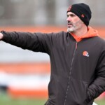 browns’-stefanski-reclaims-playcalling-in-2025