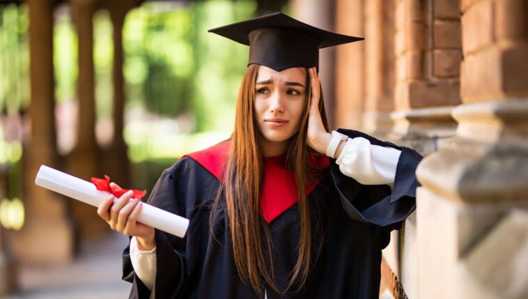 aw,-man:-columbia-student-just-graduated-with-dei-degree