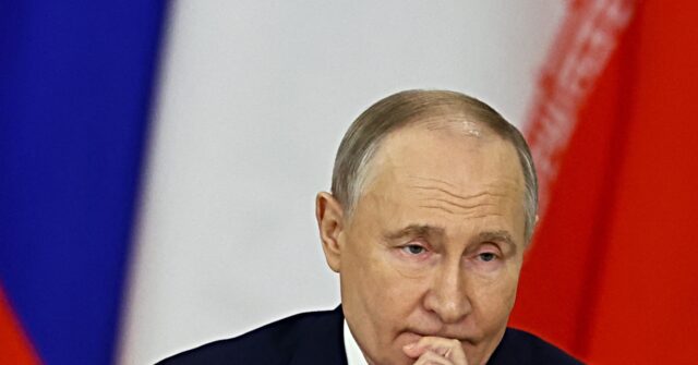 report:-putin-‘increasingly-concerned’-about-russian-economy-as-trump-applies-pressure