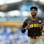 mlb-free-agency:-braves-sign-jurickson-profar-to-3-year,-$42-million-deal;-dodgers-make-roki-sasaki-signing-official