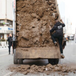 peta-dumps-manure-outside-rival-aspca’s-nyc-office-—-but-hits-snag-over-frigid-temps