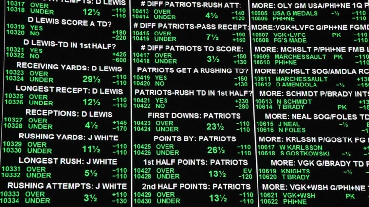 connecticut-lawmaker-introduces-bill-that-would-legalize-sports-betting-on-flights-to,-from-state