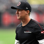 texans-reportedly-fire-oc-bobby-slowik-after-2-seasons-despite-divisional-round-appearance