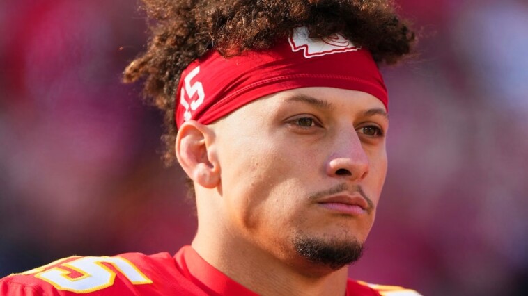 patrick-mahomes’-grandfather-in-hospice-just-days-before-chiefs’-afc-title-game-vs.-bills,-his-mother-says