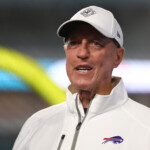 jim-kelly-opens-up-on-bills’-afc-championship-chances,-super-bowl-legacy