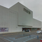 17-year-old-stabbed-another-teen-inside-long-island-macy’s,-ny-cops-say