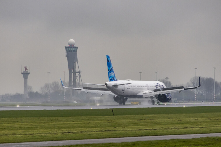 intense-jet-stream-has-planes-moving-faster-than-the-speed-of-sound-on-flights-bound-for-europe