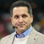 espn’s-adam-schefter-under-fire-for-using-patrick-mahomes-as-reference-for-possible-nfl-change