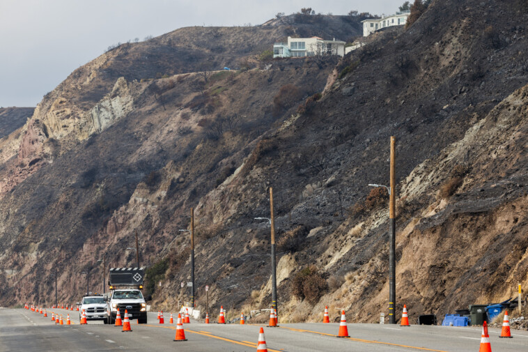 floods,-landslides-threaten-los-angeles-along-wildfire-‘burn-scars’