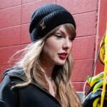 taylor-swift-arrives-at-chiefs-bills-afc-championship-in-black-louis-vuitton-outfit