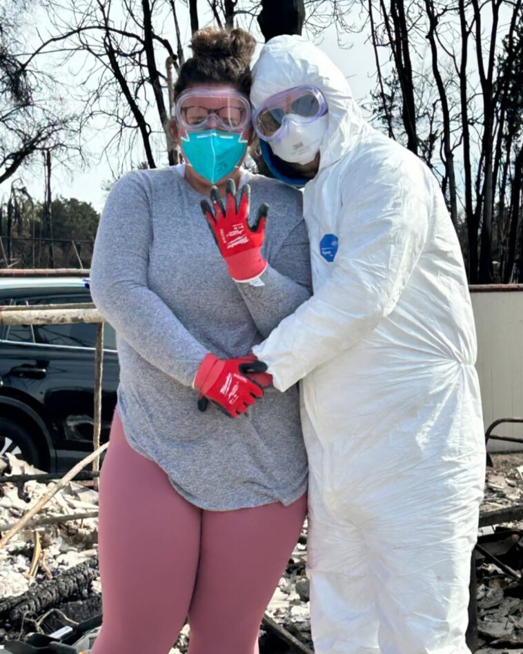 california-man-proposes-to-girlfriend-on-the-spot-after-finding-engagement-ring-in-rubble-of-couple’s-home-destroyed-by-la-fires