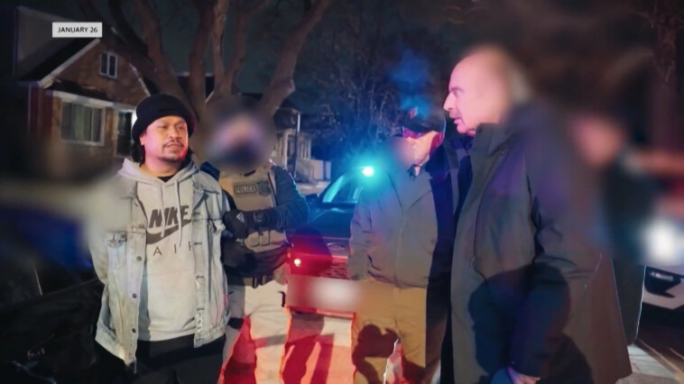 dr.-phil-films-as-ice-targets-migrants-in-chicago