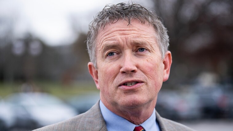 thomas-massie-says-he-loves-teenage-boy-scout’s-policy-proposal:-zero-tax-for-workers-younger-than-18