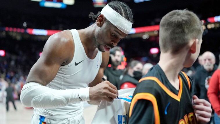 shai-gilgeous-alexander-gifts-jersey-to-fan-celebrating-12th-birthday