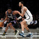 nets-targeting-kings’-de’aaron-fox-as-star-hits-market-with-nba-trade-deadline-nearing