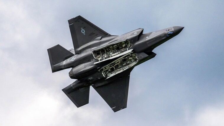 f-35-fighter-jet-crashes-at-eielson-air-force-base-in-alaska,-pilot-taken-to-hospital