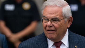 senator-menendez-appears-to-suck-up-to-trump-in-hopes-of-potential-pardon