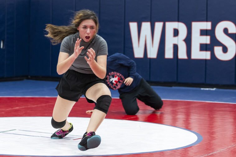 macarthur-high-school-helping-pave-way-in-growing-girl’s-wrestling-on-long-island:-‘seen-in-a-new-light’